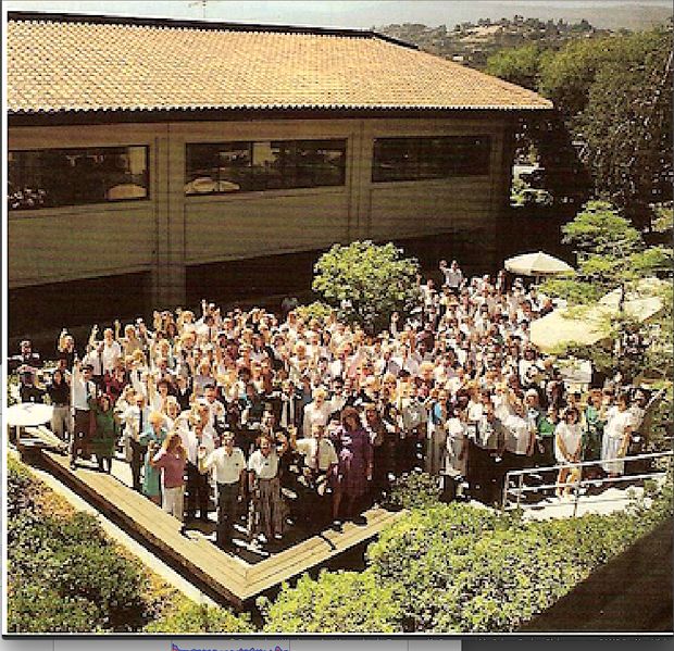 1985: DIALOG Employees at Stanford Research Park HQ, Palo Alto, CA Source: https://ethw.org/File:3-1985-DIALOG-Employees.jpg
